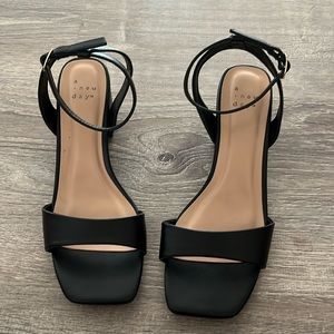 High heels,brand A New Day,size is 6 1/2,color tan, and black